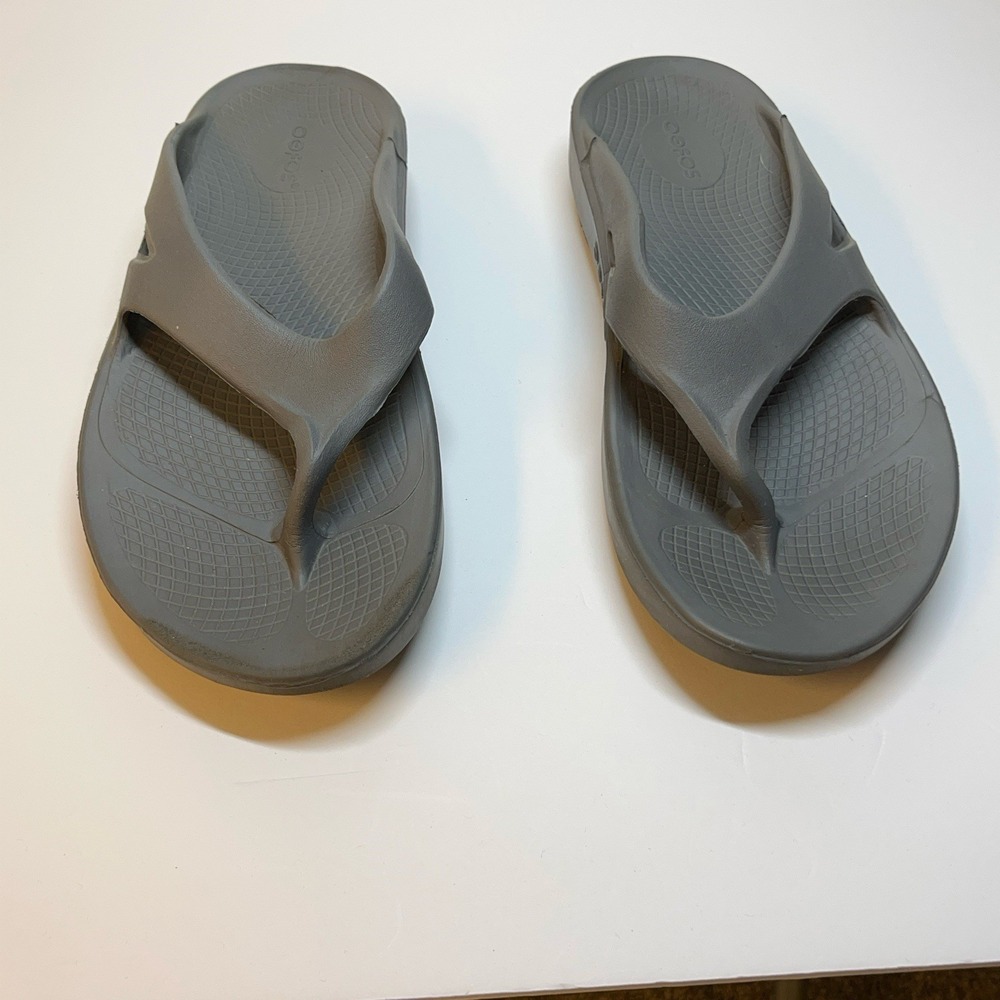 OOFOS Original Flip Flop Sandals Size Men's 7/Women's 9‎ Comfort Recovery Gray*
